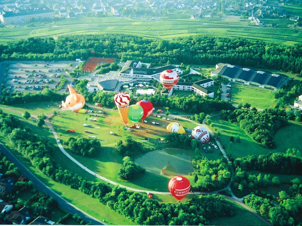 Hotel Moselpark 베른카슈텔쿠에스 외부 사진