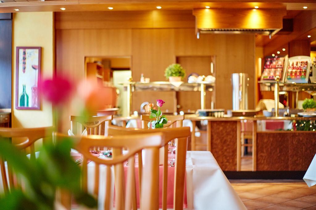 Hotel Moselpark 베른카슈텔쿠에스 외부 사진